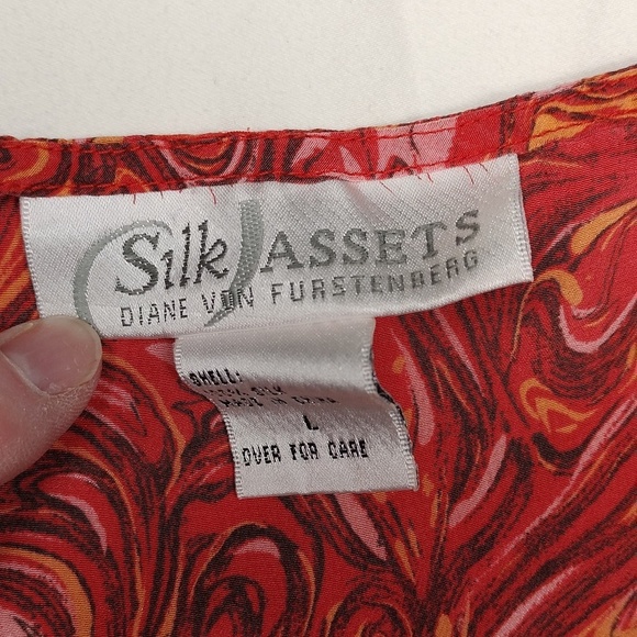 Diane Von Furstenberg Silk Assets Women's 100% Silk Size Large - Picture 2 of 9